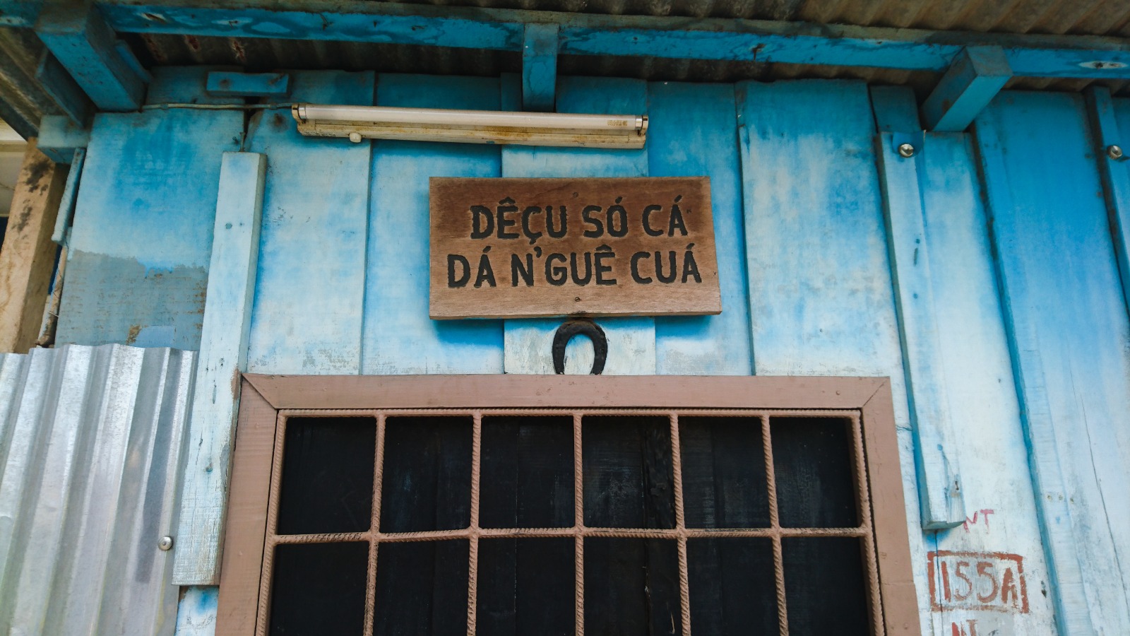 Forro inscription on a house in São Tomé
